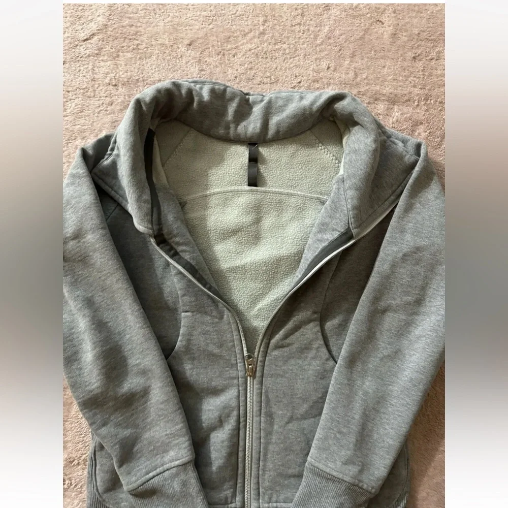 lululemon athletica excellent no